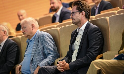 Zdjęcie uczestnik&oacute;w konferencji 