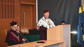 ROZDANIE DYPLOM&Oacute;W DOKTORSKICH