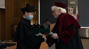 Uroczystość wręczenia dyplom&oacute;w doktorskich 2021