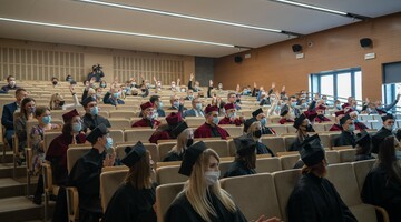 Uroczystość wręczenia dyplom&oacute;w doktorskich 2021