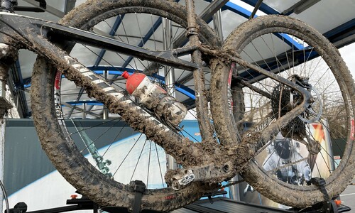 W śniegu i błocie wykręcili 5 medali w ramach AMŚ