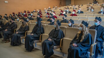 Uroczystość wręczenia dyplom&oacute;w doktorskich 2021