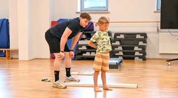 Badanie og&oacute;lnej sprawności młodego uczestnika badań 