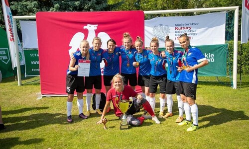 AMP w piłce nożnej kobiet