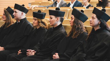 ROZDANIE DYPLOM&Oacute;W DOKTORSKICH