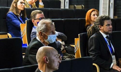 Osoby z niepełnosprawnością w sporcie &ndash; teoria i praktyka