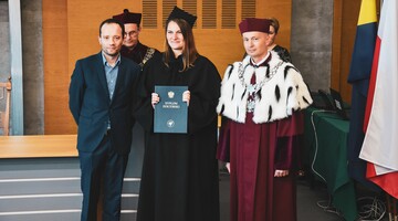 ROZDANIE DYPLOM&Oacute;W DOKTORSKICH