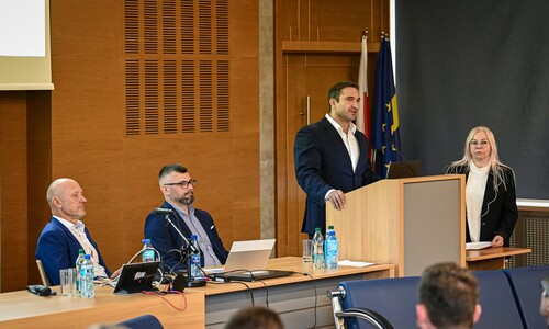 
prof. dr hab. Michał Krzysztofik
Prorektor ds. nauki  podczas otwarcia konferencji