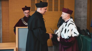 ROZDANIE DYPLOM&Oacute;W DOKTORSKICH