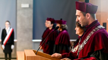 Uroczystość wręczenia dyplom&oacute;w doktorskich 2023/2024