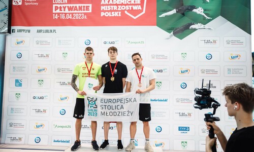 amp w pływaniu 2023