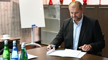 Doc., PhDr. Miroslav Petr, Ph.D., Dziekan Wydziału Wychowania Fizycznego i Sportu Uniwersytetu Karola w Pradze