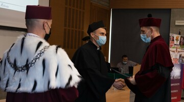 Uroczystość wręczenia dyplom&oacute;w doktorskich 2021