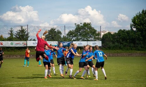 AMP w piłce nożnej kobiet