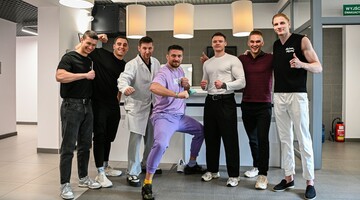 Zdjęcie grupowe zespołu badawczego