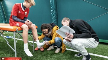 Ekspercki system wsparcia trener&oacute;w przygotowania motorycznego i fizjoterapeut&oacute;w